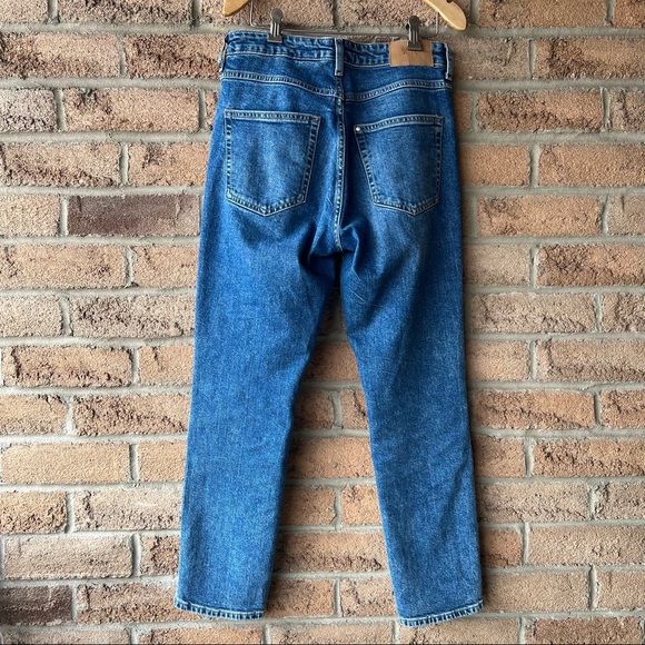 H&M | Blue high rise straight leg trending fall winter classic jean - Picture 12 of 15